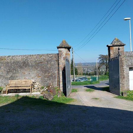 Maison Face Au Mont Avec Exterieur Avranches Exteriér fotografie