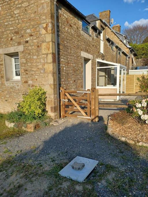 Maison Face Au Mont Avec Exterieur Avranches Exteriér fotografie